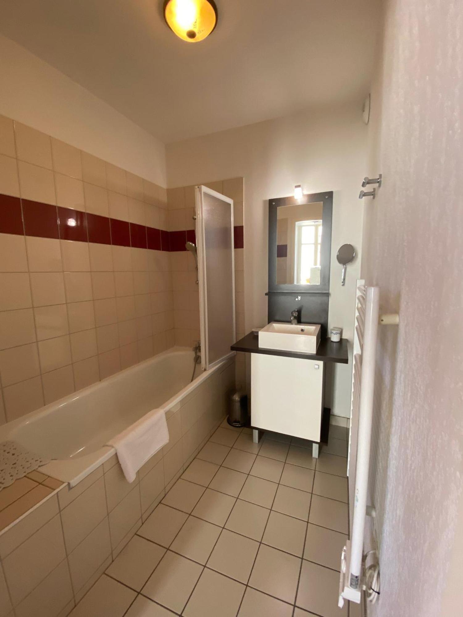 Bagneres De Luchon, Residence Val De Jade, Beau T3 Meuble, Plein Centre, Pour 4 Ou 6 Personnes Kültér fotó