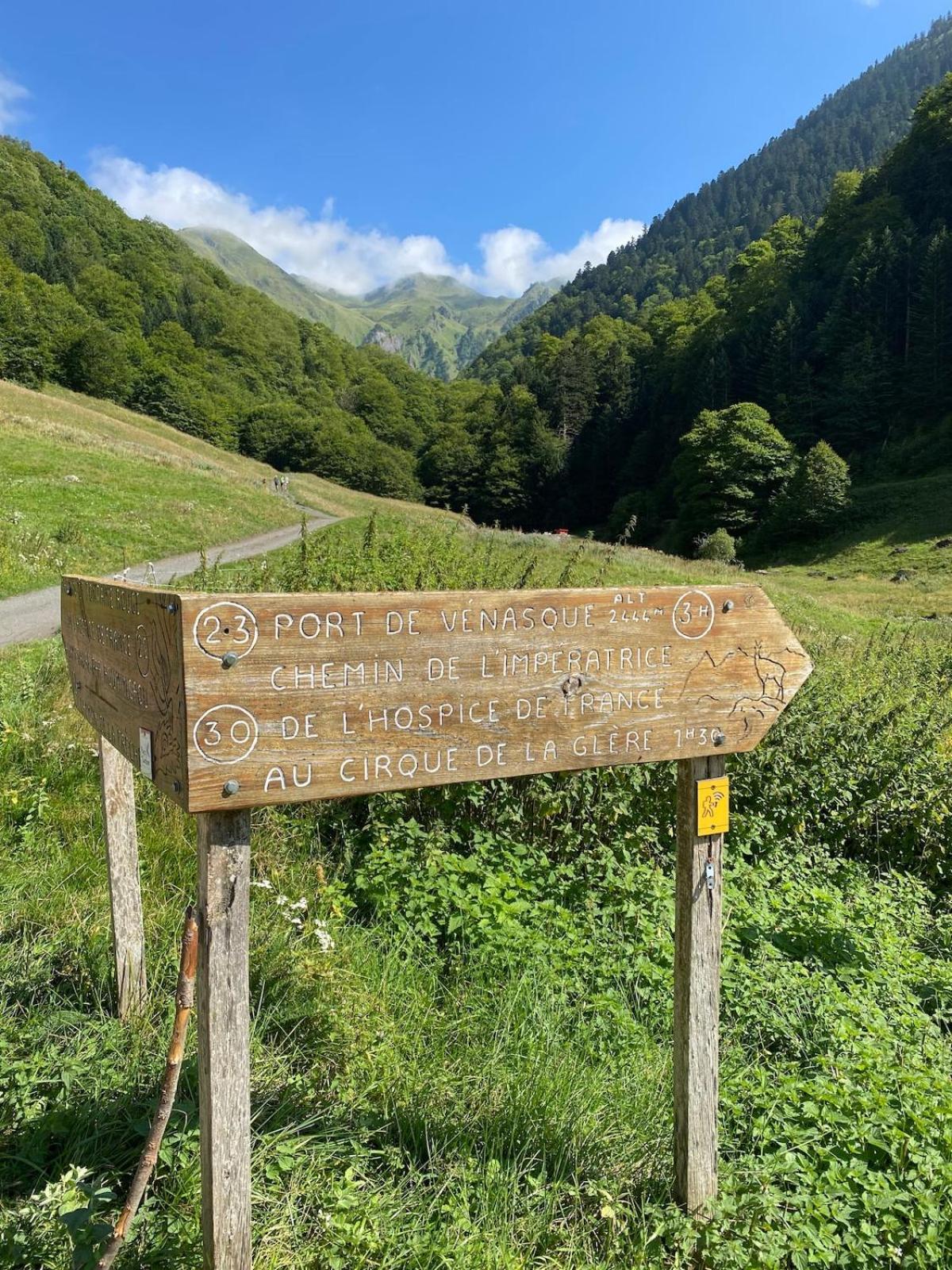 Bagneres De Luchon, Residence Val De Jade, Beau T3 Meuble, Plein Centre, Pour 4 Ou 6 Personnes Kültér fotó